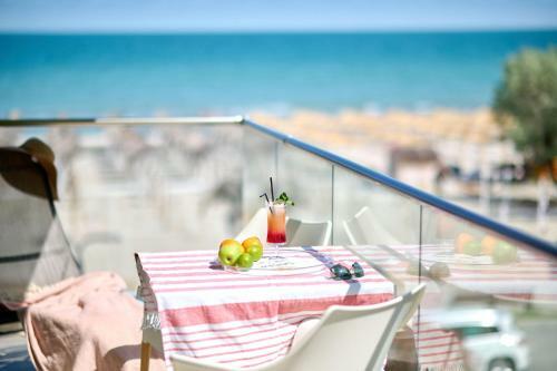 Beachfront Sea View Apartment Alezzi Spa Pools Beach Resort