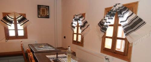 Hostal Casa Strabunicului