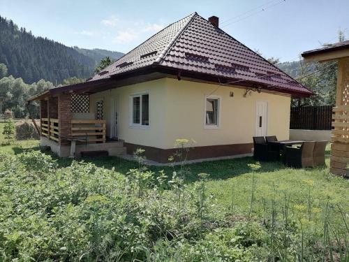 Cabanute Pitoresti Poiana Largului