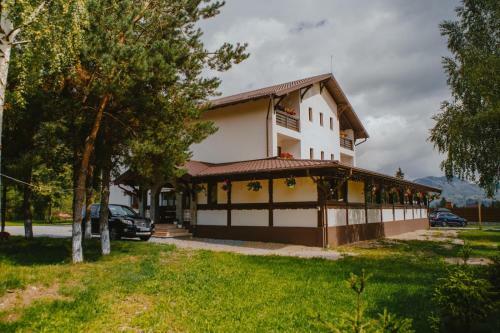Hostal Pensiunea Teomir