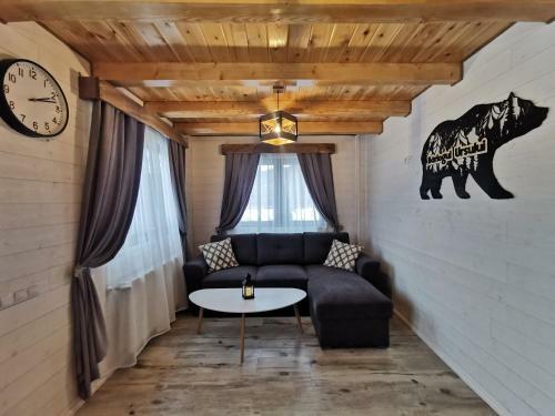 Bear's Lair Chalet
