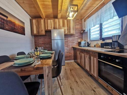 Bear's Lair Chalet