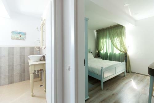 Hostal The Shore House