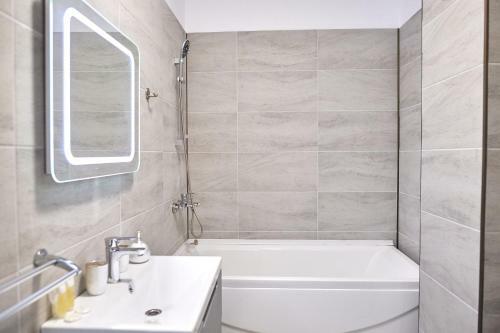 Sunny Apartments Alezzi Beach Resort