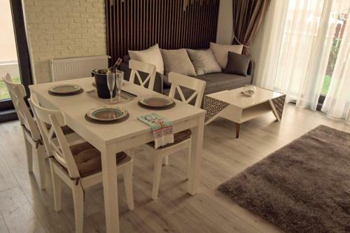 Aniversarium Absolut Residence Apartments