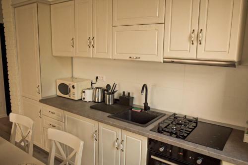 Aniversarium Absolut Residence Apartments