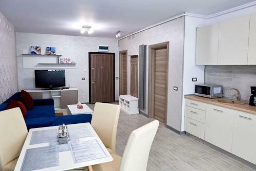 Blue Apartment In Spa N Pool Alezzi Beach Resort