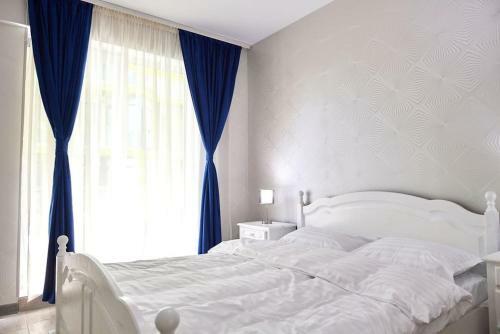 Blue Apartment In Spa N Pool Alezzi Beach Resort