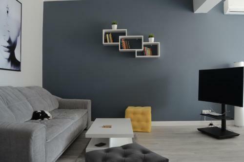 2 Steps Apartment