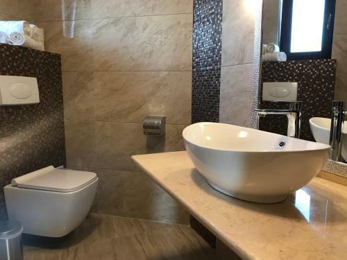 Hostal Breeze Villa Mamaia Nord