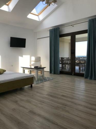 Hostal Breeze Villa Mamaia Nord