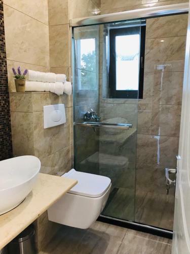 Hostal Breeze Villa Mamaia Nord