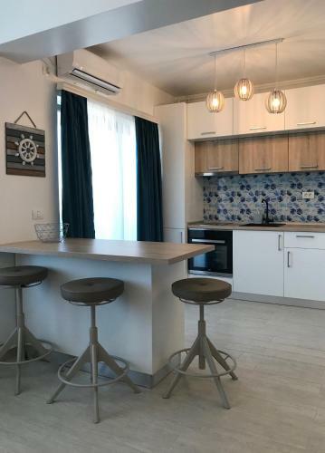 Millberry Beach Apartments