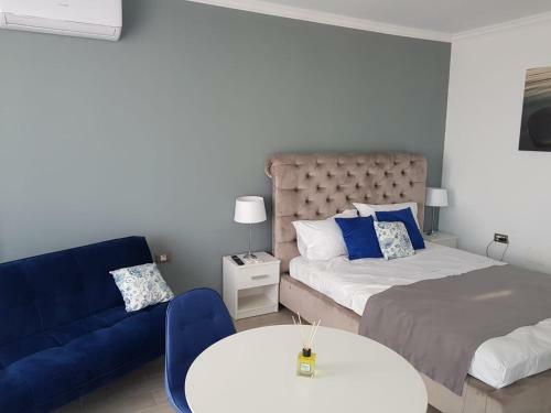 Apartament Blue Sky Alezzi