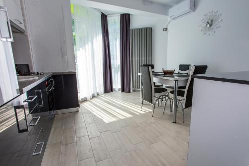 Apartament Alezzi Black&white 1