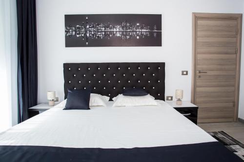 Apartament Alezzi Black&white 2