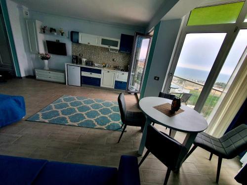 Alezzi Majestic Apartments 97