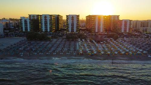 Apartamento 7 Waves Studio By Alezzi Resort