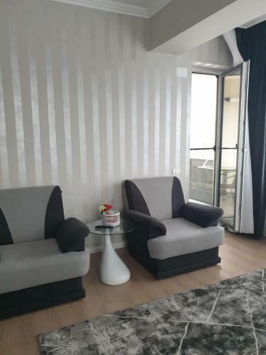 Andra Apartment