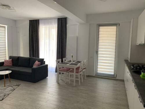 Costin Apartments C&c Residence