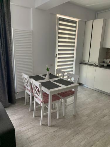 Costin Apartments C&c Residence