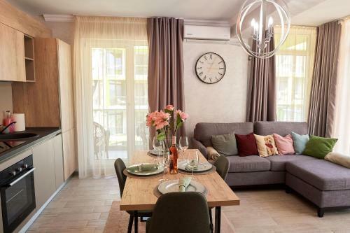 Berlin Luxury Apartment Spa N Pool Alezzi Beach Resort