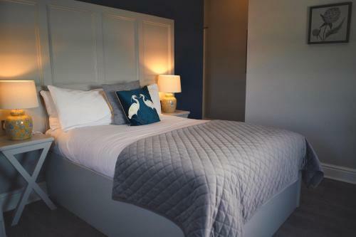 Hostal Shard Riverside