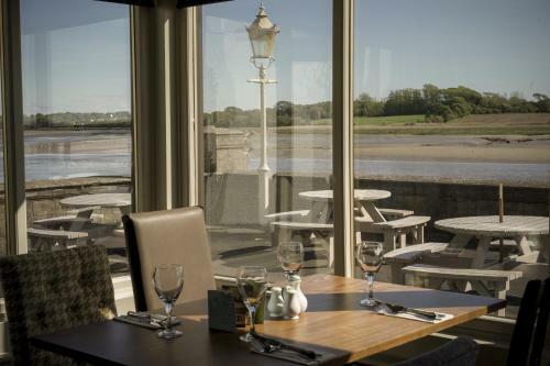 Hostal Shard Riverside