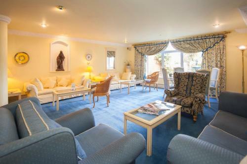 The Walnut Tree Hotel