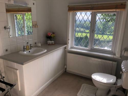 Trumbles Gatwick B&B