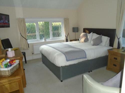 Trumbles Gatwick B&B