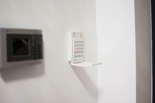 Modern Minimalist Apartment In Oradea