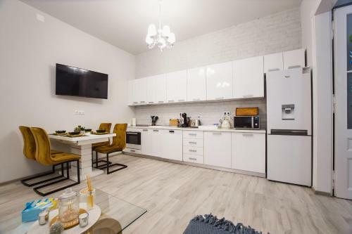 Wonderful 2 Bedroom Central Apartment
