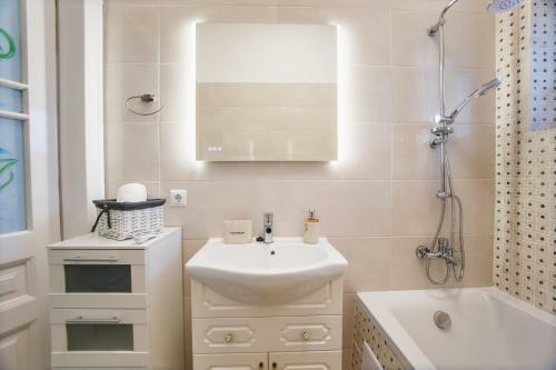 Wonderful 2 Bedroom Central Apartment