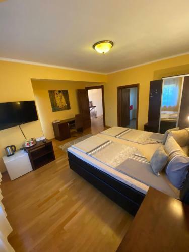 Hostal Alexia Rooms