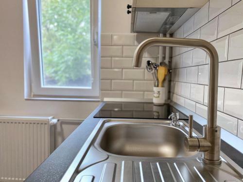 Highland Home - Lovely Cozy Apartment With Netflix