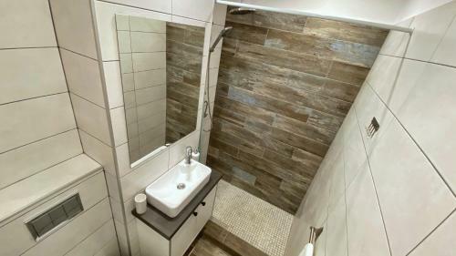 Highland Home - Lovely Cozy Apartment With Netflix