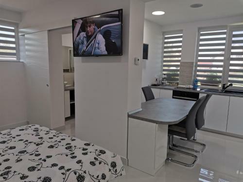 Casuta Cu Tei-lime House
