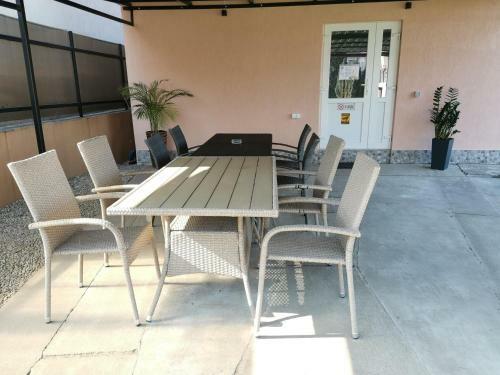 Casuta Cu Tei-lime House