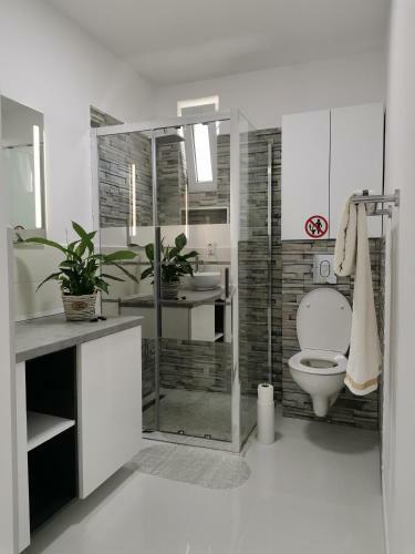 Casuta Cu Tei-lime House