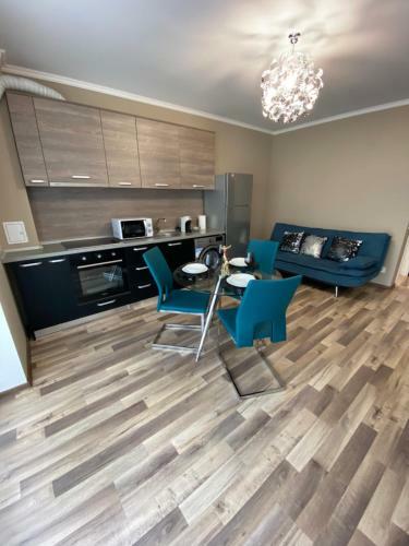 Jadis Queen Apartment