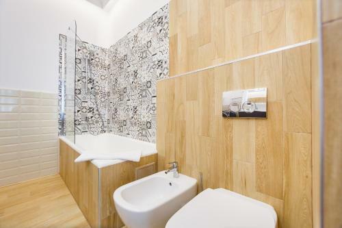 Spacious Riverviews Apartment Near Piata Unirii