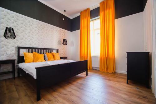 Super Central Spacious Apartment