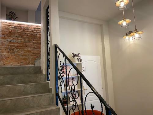 Hostal Theater Guesthouse With Parking