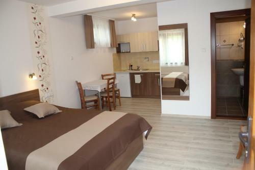 Hostal Casa 77*** Praid