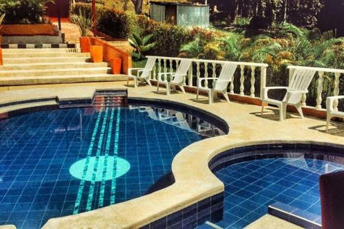 Quinta Emmanuel / Caba�as / Rio Dulce / Villeta