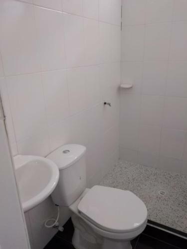 Quinta Emmanuel / Caba�as / Rio Dulce / Villeta