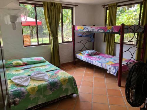 Caba�as Campestres En Villavicencio
