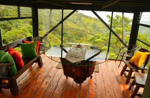 Isabella De La Monta�a Glamping