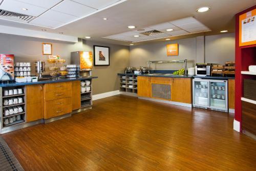 Hotel Holiday Inn Express Swansea East